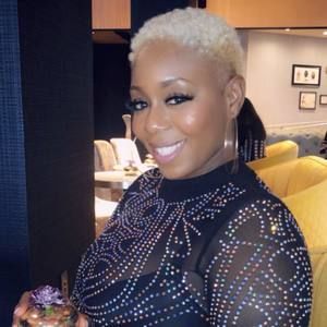 Meet your Posher, Mel